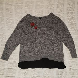 Grey long sleeve shirt with rose embroidery